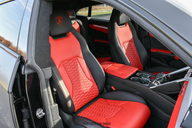 Used 2020 Lamborghini Urus image 41