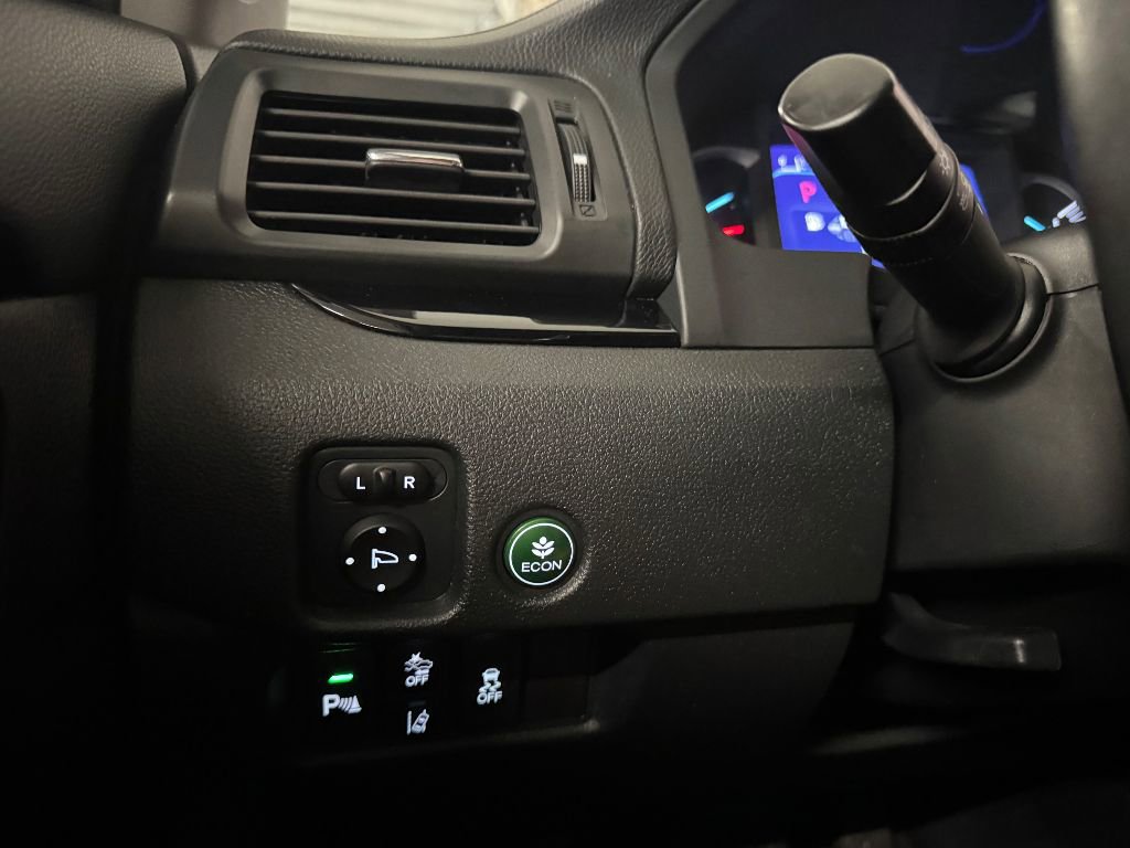 Used 2022 Honda Pilot Touring image 16