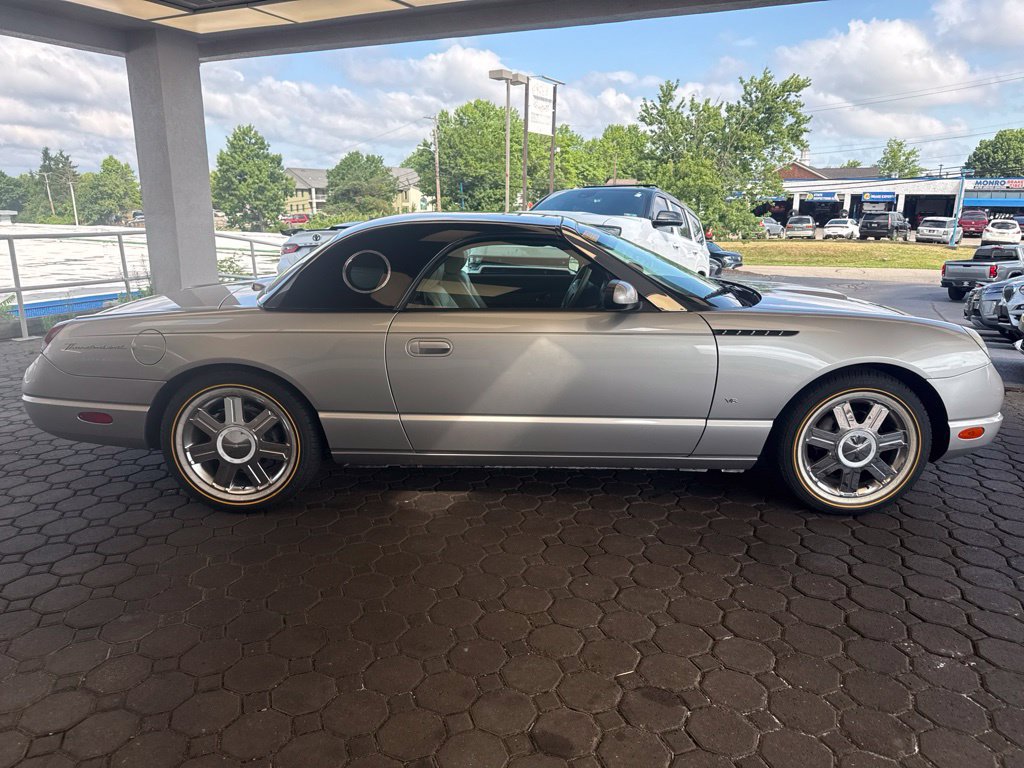Used 2004 Ford Thunderbird RWD image 5