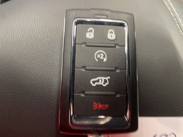 New 2025 Jeep Grand Cherokee L Limited w/ Luxury Tech Group II image 25