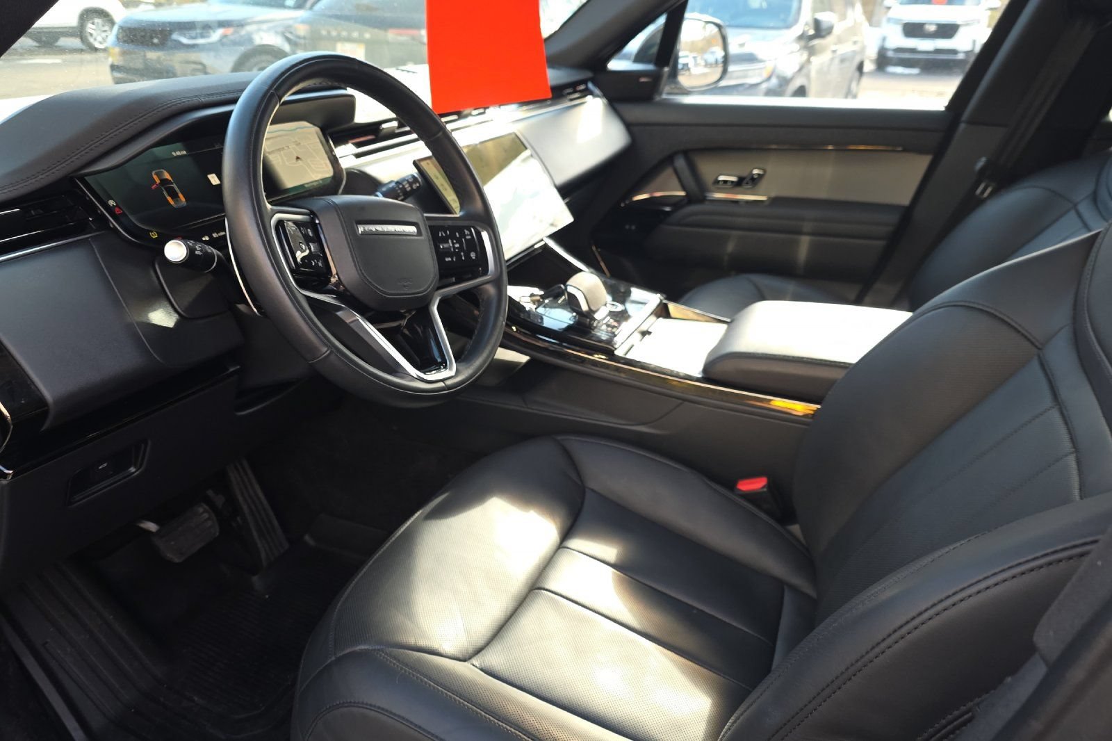 Used 2024 Land Rover Range Rover Sport SE AWD/4WD image 11