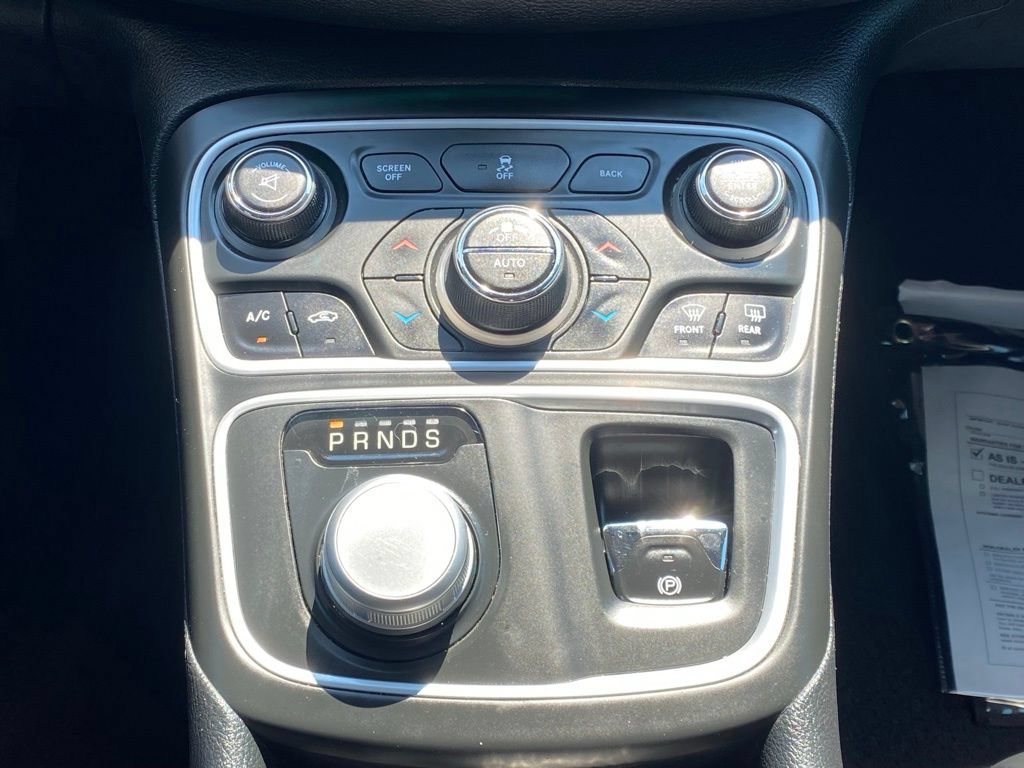 Used 2016 Chrysler 200 C w/ Sun & Sound Group FWD image 23