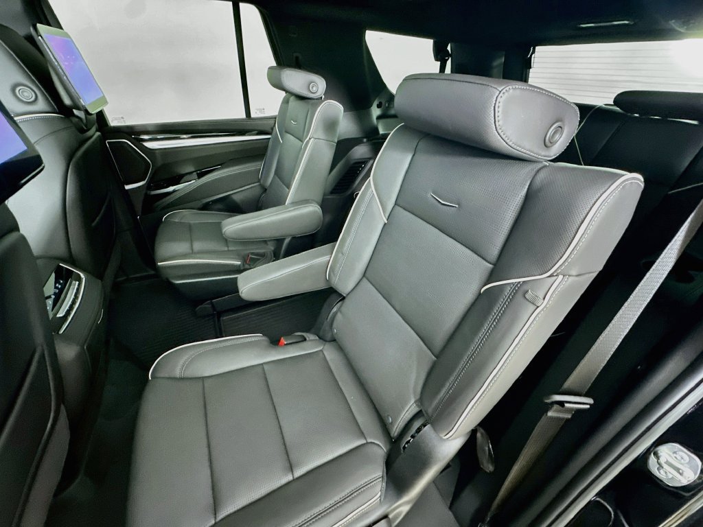 New 2026 Cadillac Escalade Sport w/ Touring Package AWD/4WD image 32
