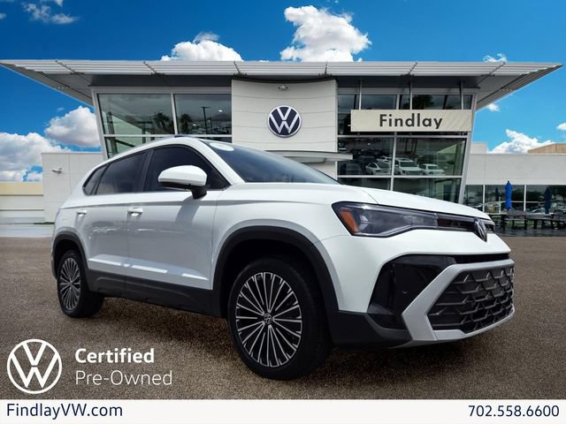 Certified 2025 Volkswagen Taos SE FWD image 1