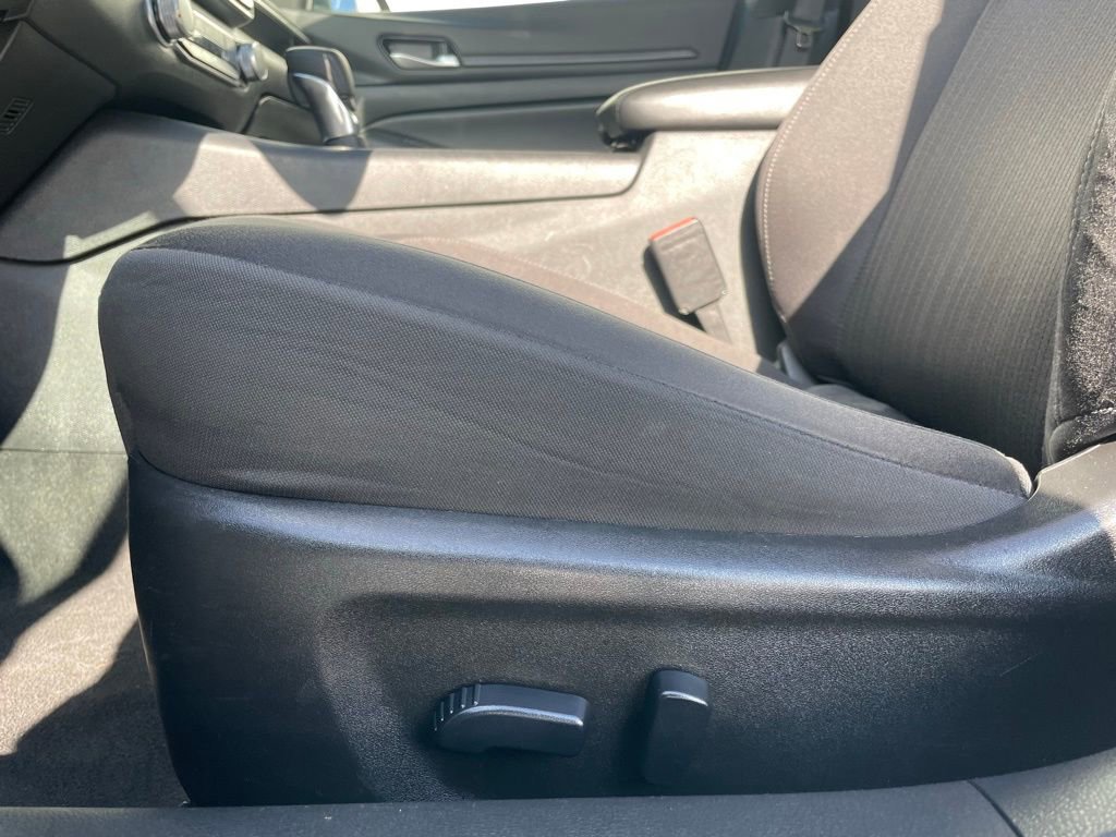 Used 2024 Nissan Altima 2.5 SV image 25