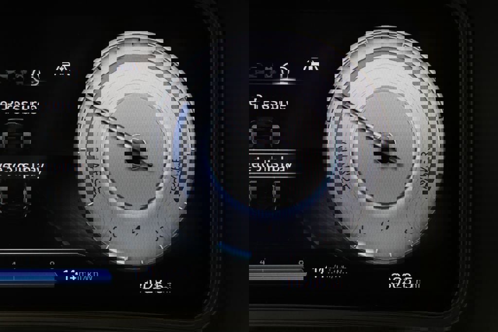 Used 2023 Hyundai Kona SE w/ Cargo Package image 18