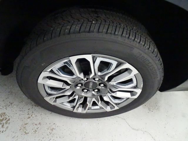 Used 2023 GMC Yukon Denali Ultimate image 32