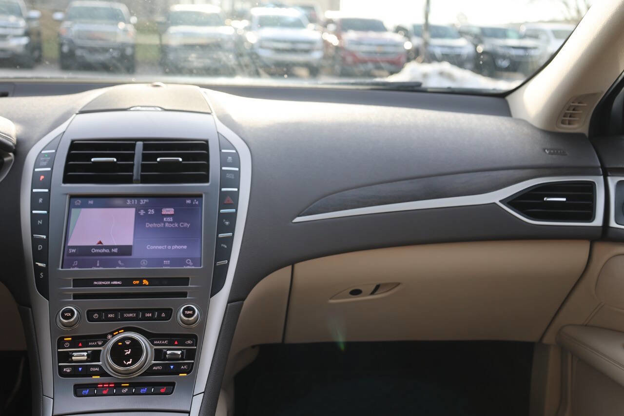 Used 2020 Lincoln MKZ Reserve w/ Elements Package image 25