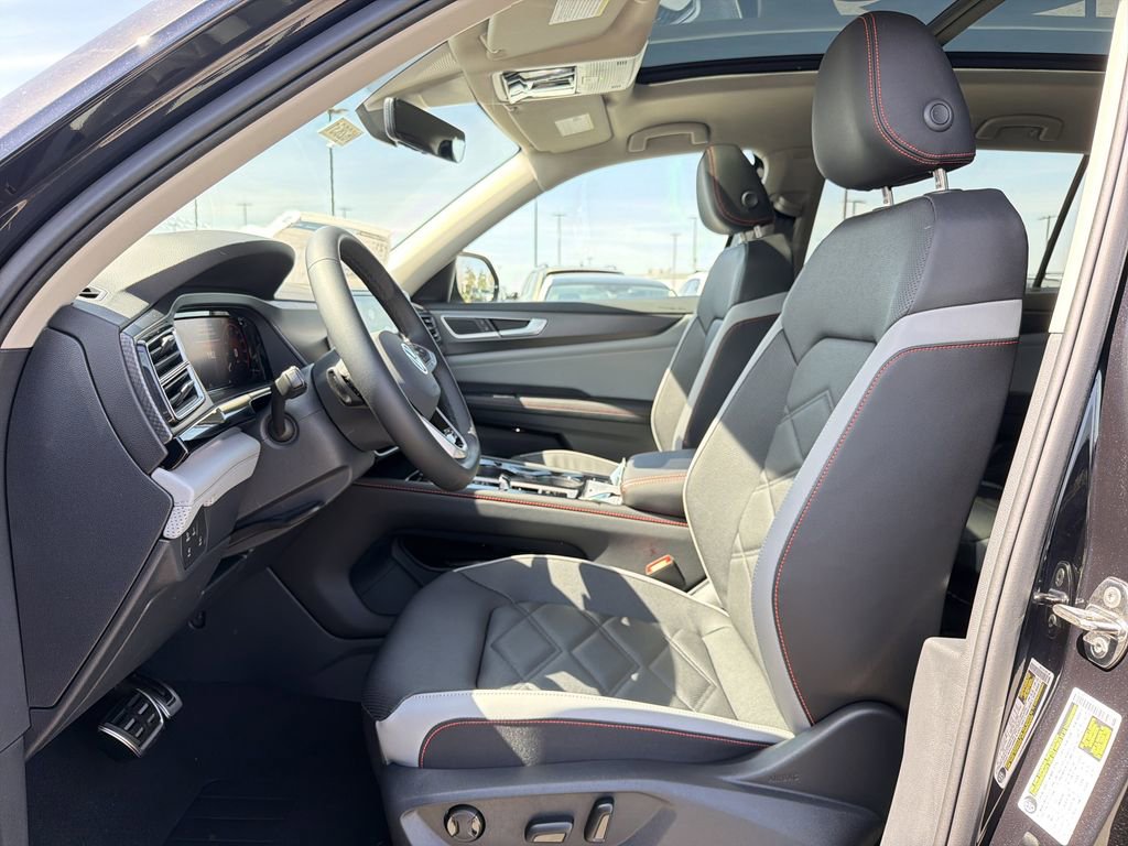 New 2026 Volkswagen Atlas Peak Edition image 11