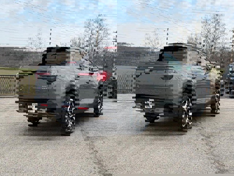 Used 2023 Hyundai Santa Cruz Limited image 3