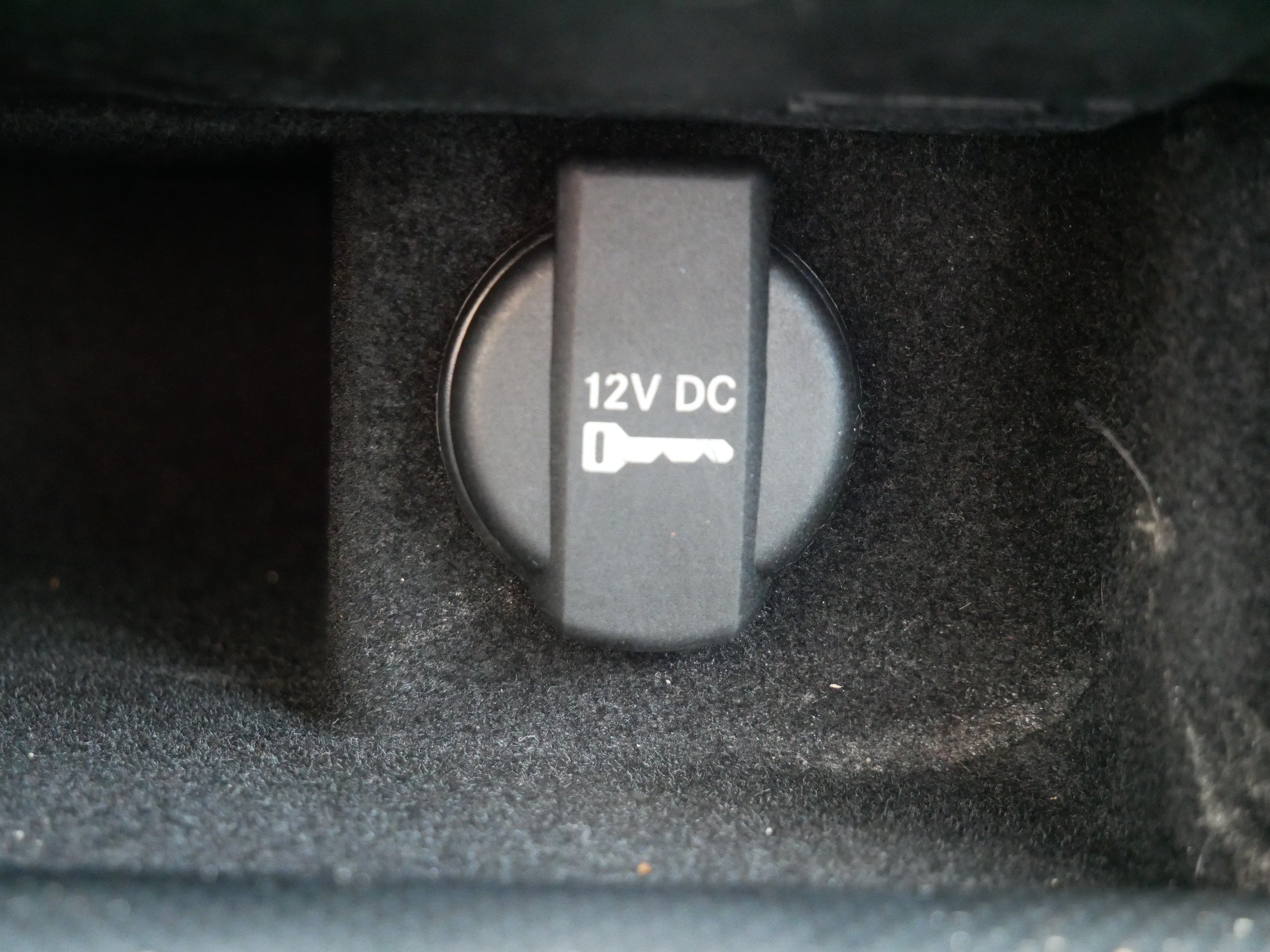 Used 2014 Chrysler 300 S AWD/4WD image 21
