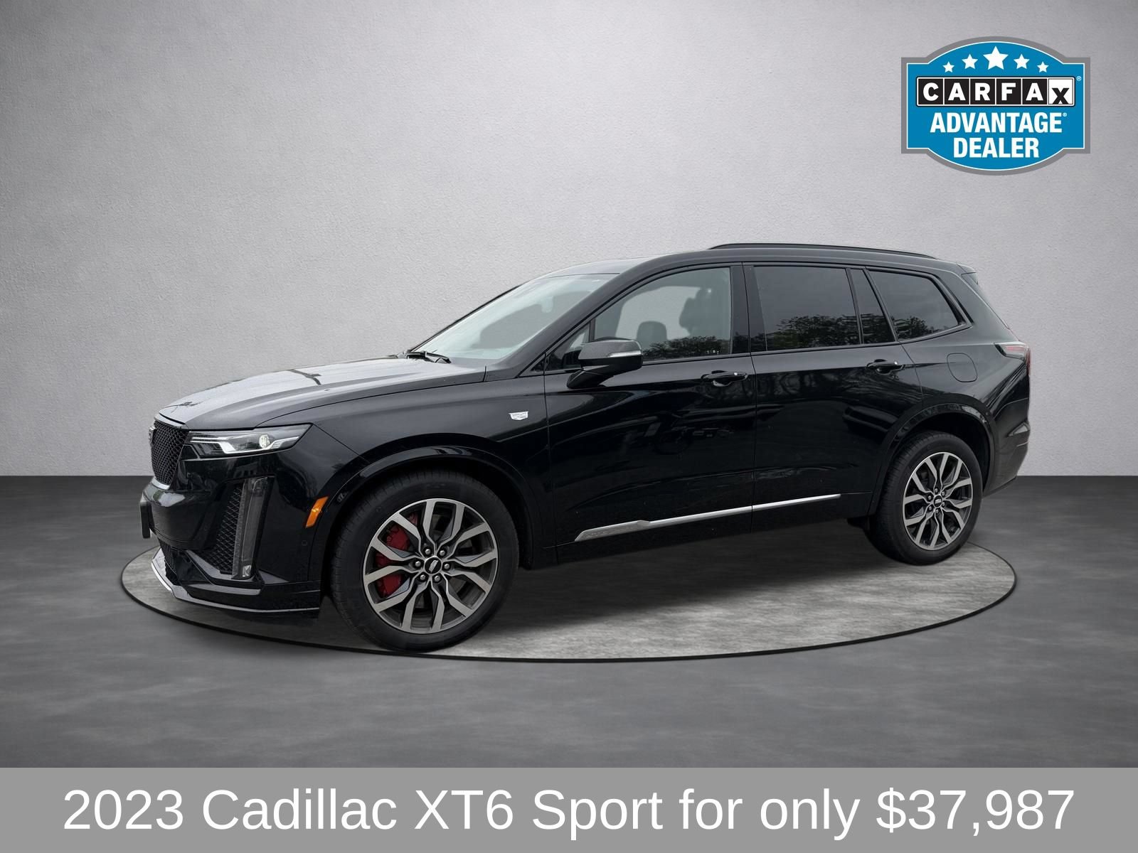 Used 2023 Cadillac XT6 Sport w/ Technology Package AWD/4WD image 8