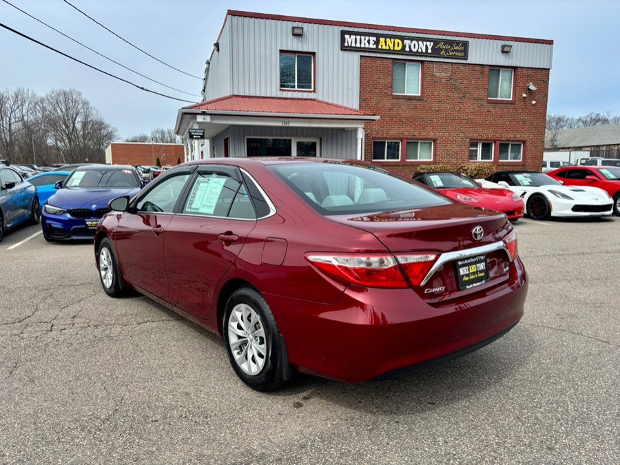 Used 2017 Toyota Camry LE image 6