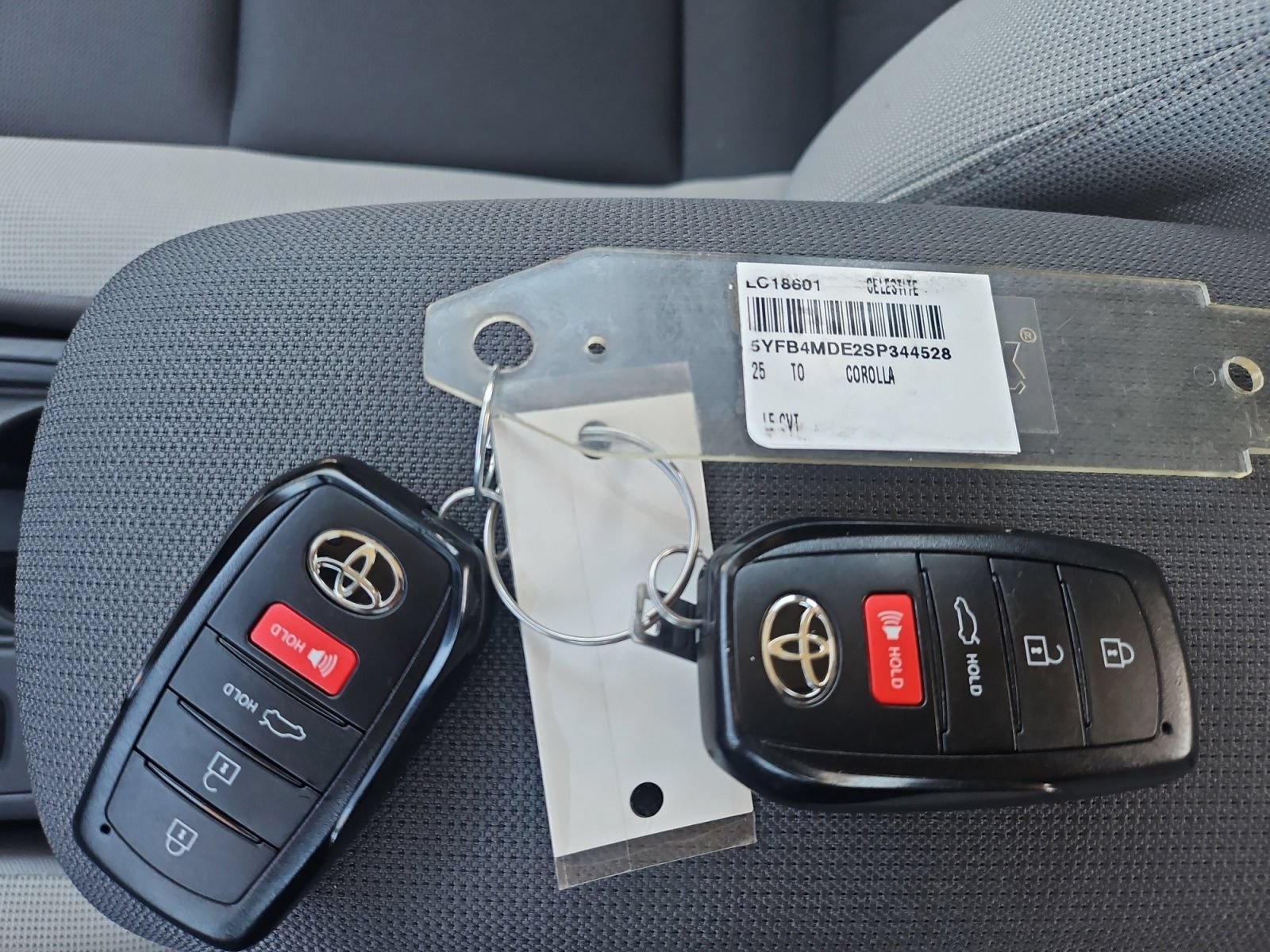 Used 2025 Toyota Corolla LE w/ Convenience Package FWD image 21