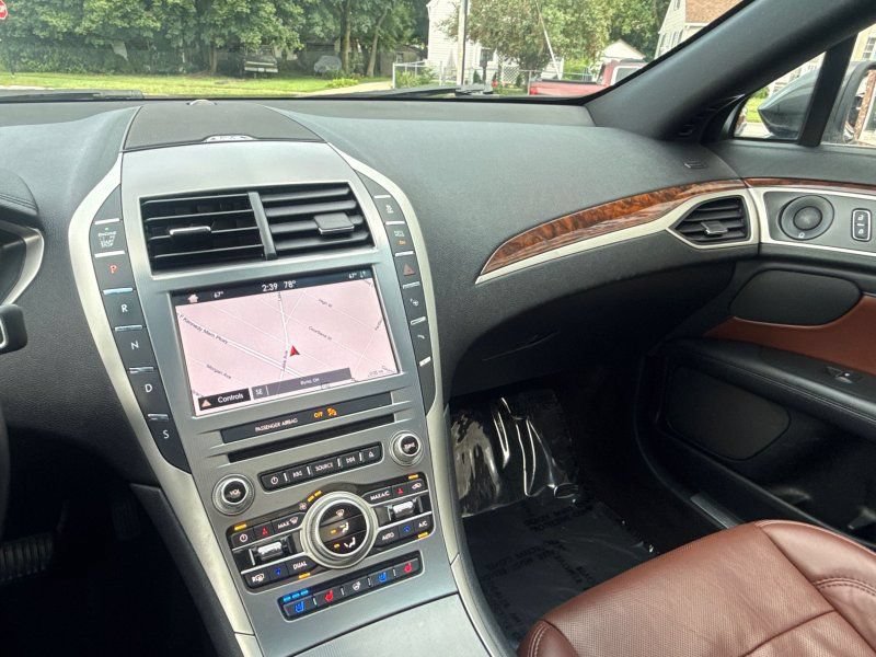 Used 2019 Lincoln MKZ Reserve AWD/4WD image 24