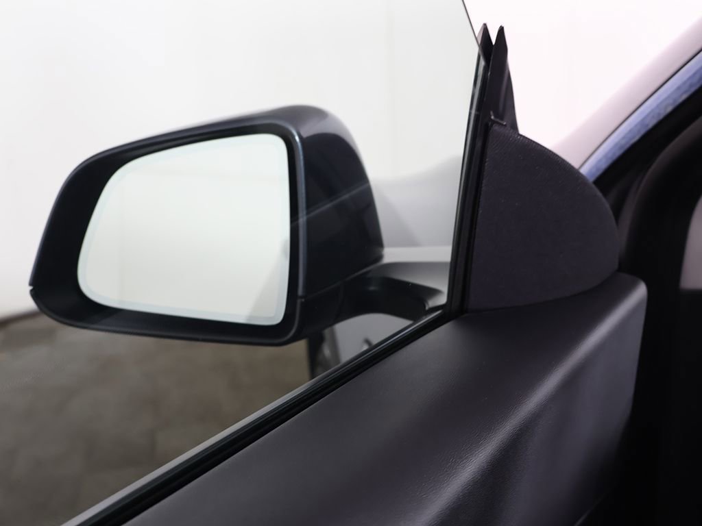 Used 2021 Tesla Model Y Long Range image 37