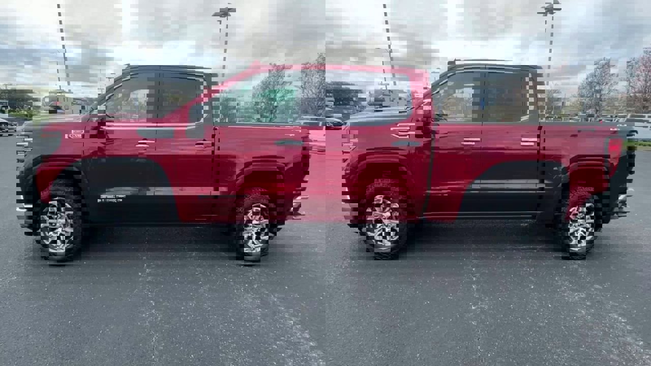 Used 2022 GMC Sierra 1500 SLT w/ SLT Convenience Package image 5