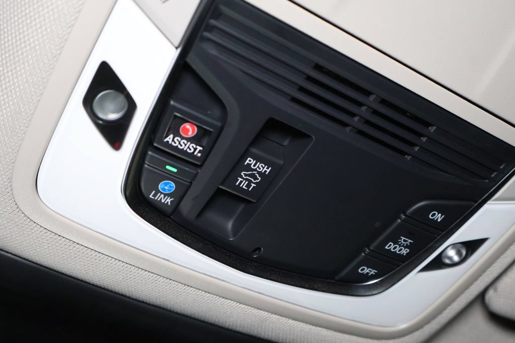 Used 2021 Acura TLX SH-AWD w/ Technology Package image 29