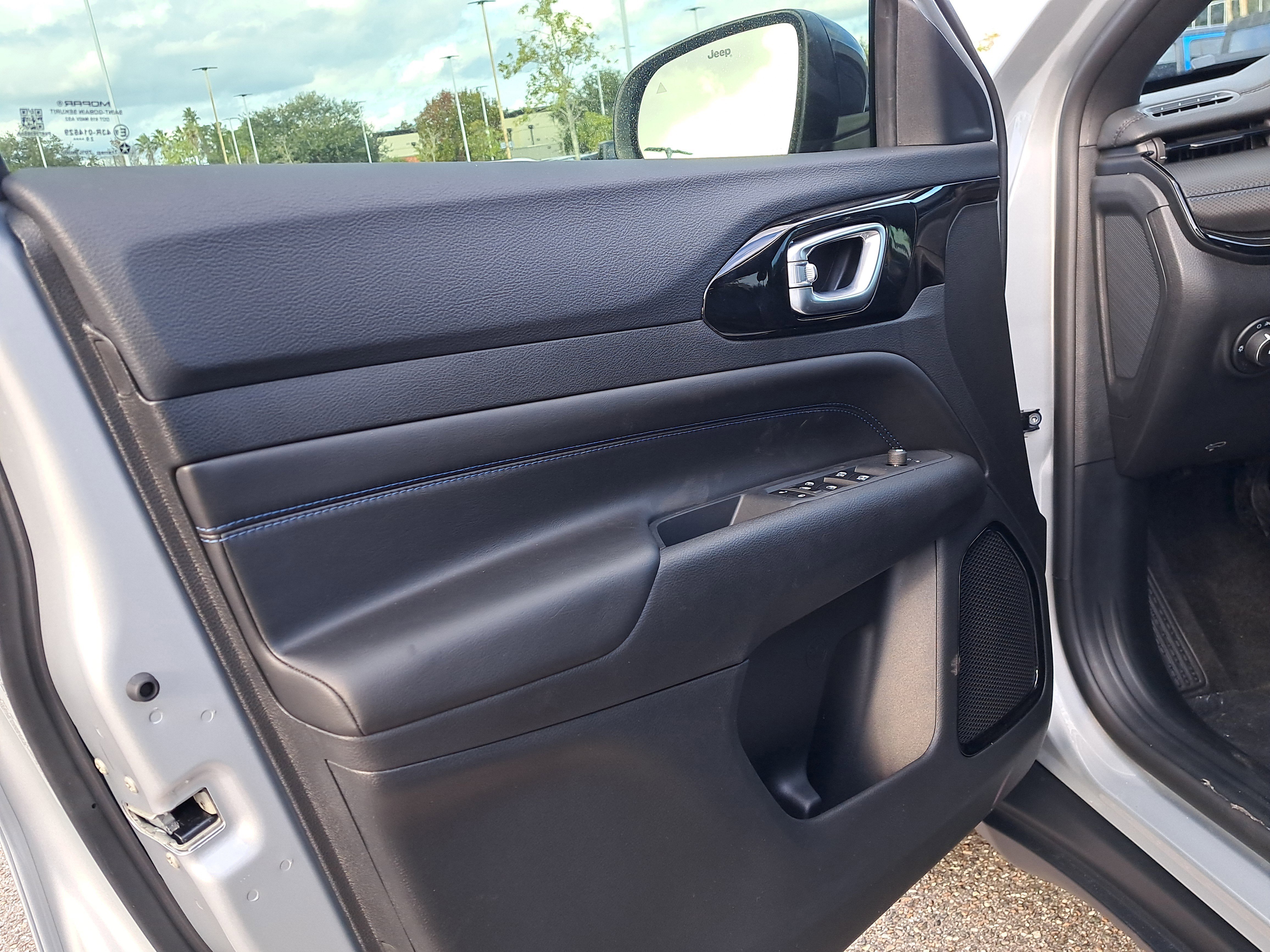 New 2026 Jeep Compass Latitude image 7