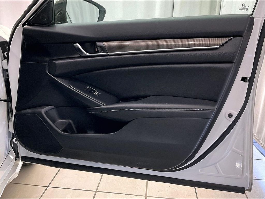 Used 2022 Honda Accord Sport image 12