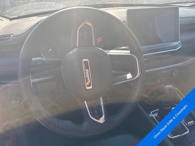 Used 2023 Jeep Compass Latitude AWD/4WD image 10