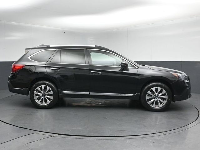 Used 2019 Subaru Outback 2.5i Touring w/ Popular Package #3A AWD/4WD image 8