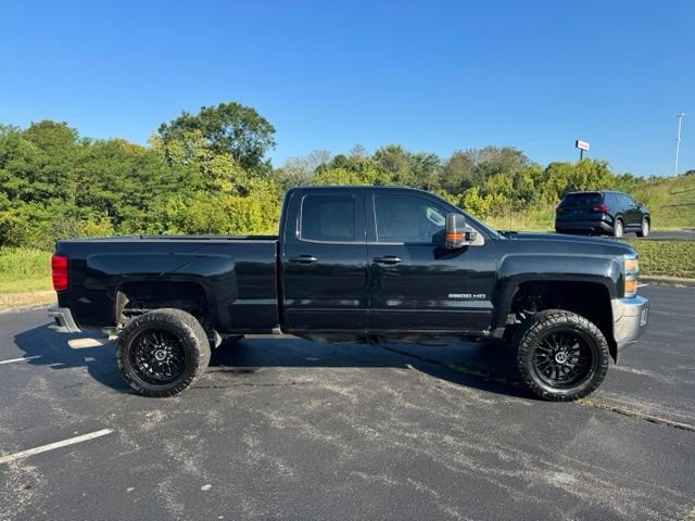 Used 2016 Chevrolet Silverado 2500 LT w/ LT Convenience Package AWD/4WD image 2