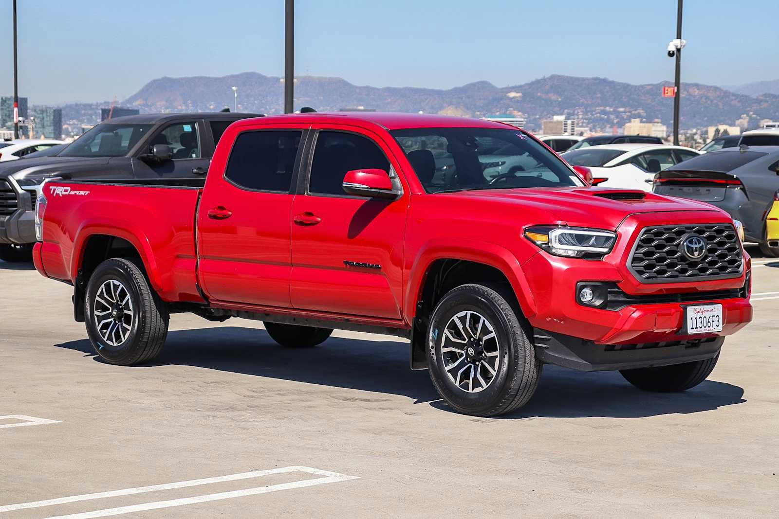 Used 2022 Toyota Tacoma TRD Sport w/ Technology Package image 3