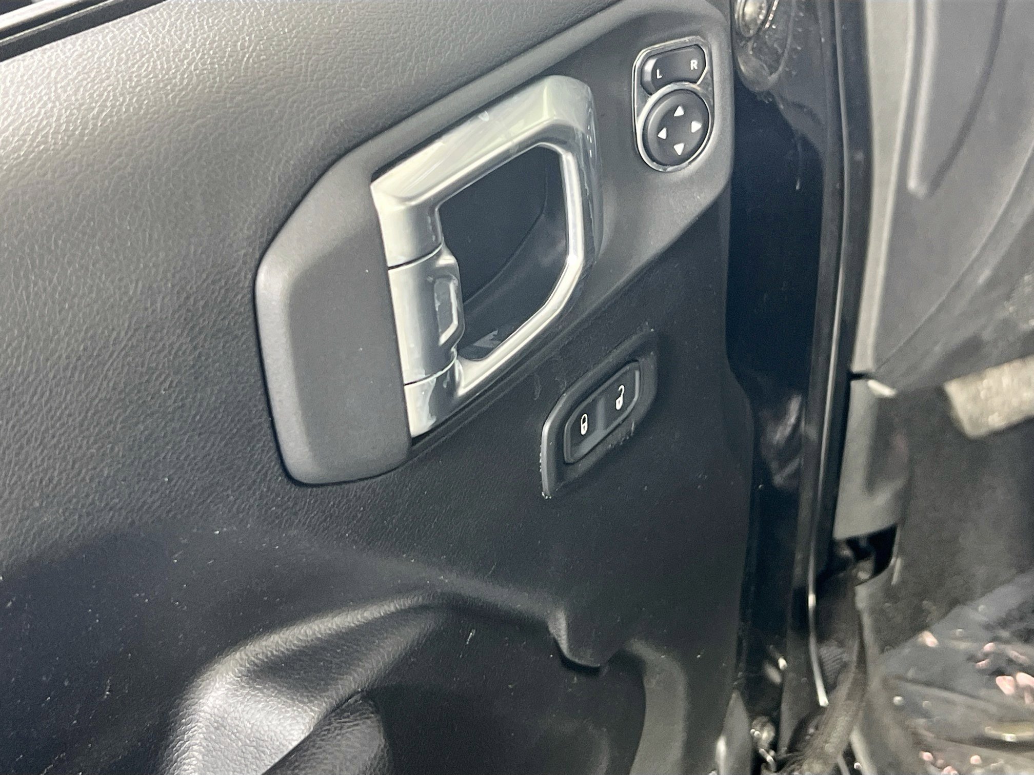 Used 2022 Jeep Wrangler Sport S image 17