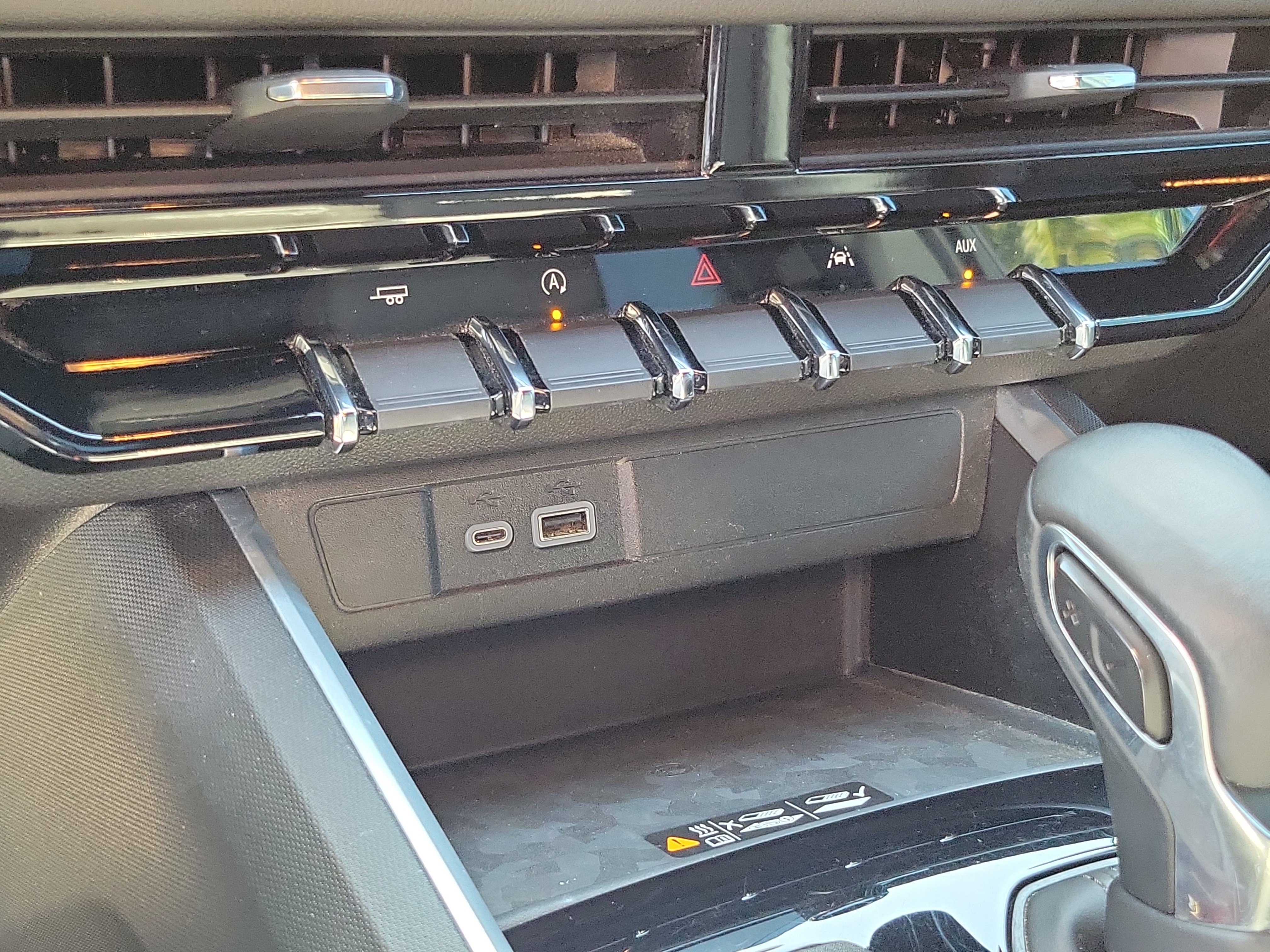 Used 2023 Chevrolet Colorado LT w/ LT Convenience Package III RWD image 26