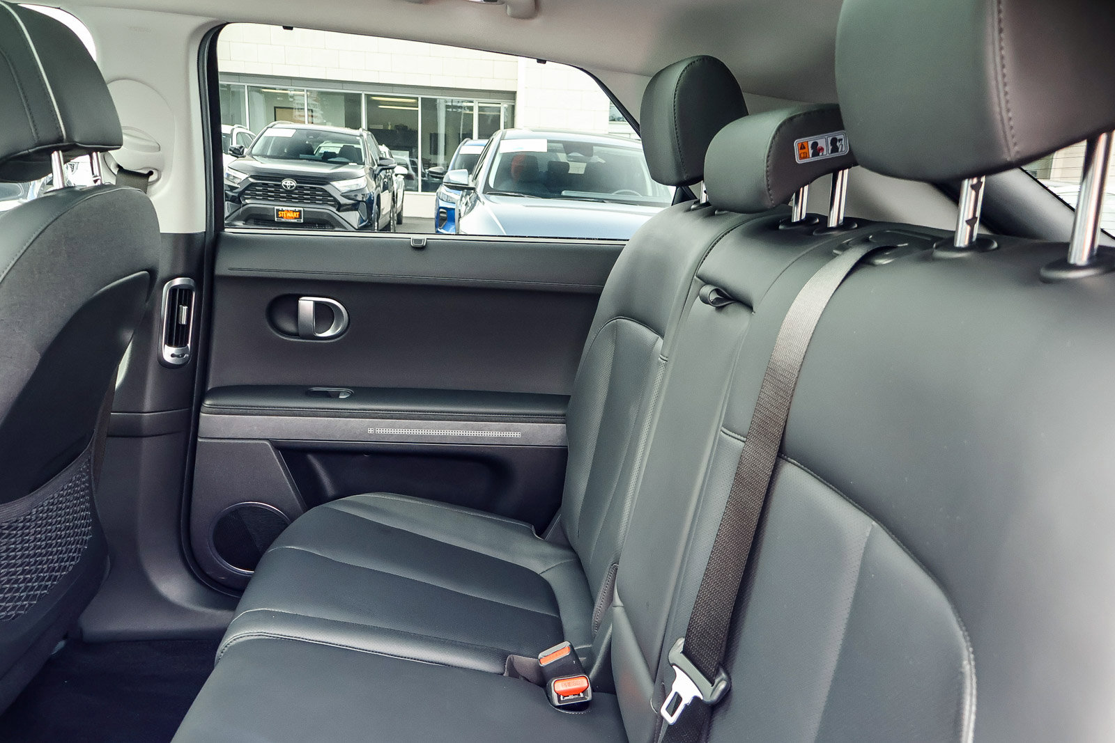 Used 2024 Hyundai Ioniq 5 Limited image 17