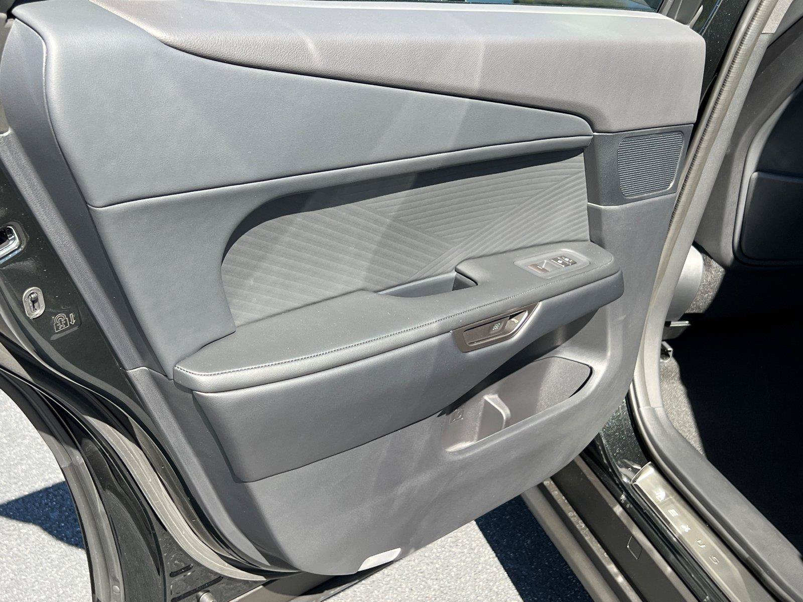 New 2026 Lexus ES 350e w/ Convenience Package FWD image 15