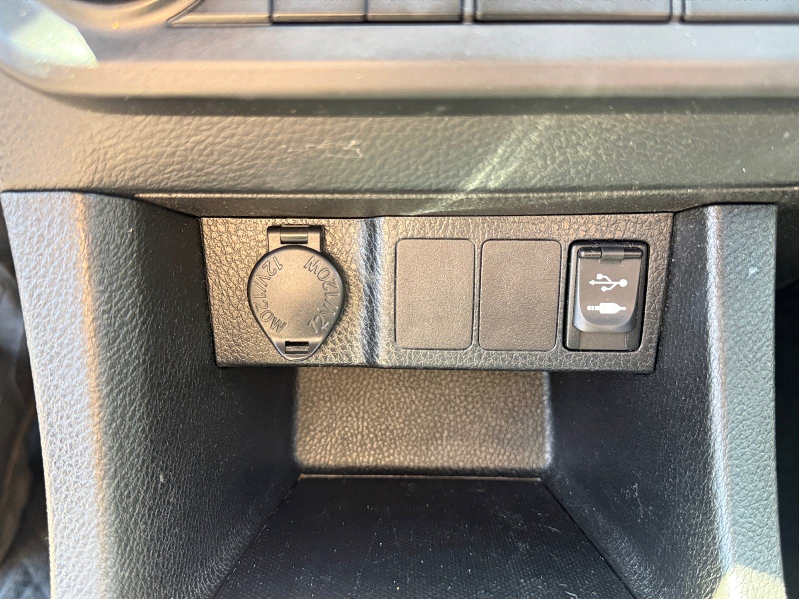Used 2014 Toyota Corolla LE FWD image 29