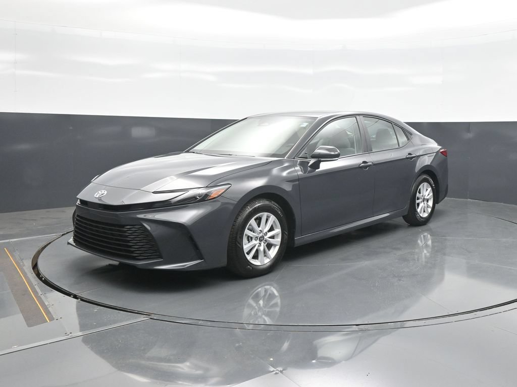 Used 2026 Toyota Camry LE FWD image 3
