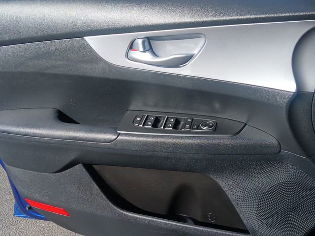 Used 2022 Kia Forte LXS w/ LXS Technology Package image 17