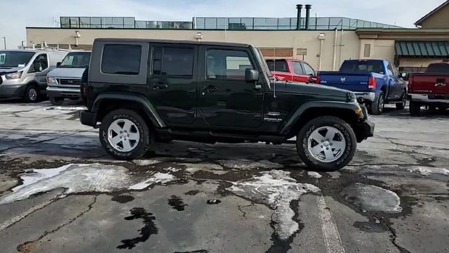 Used 2010 Jeep Wrangler Unlimited Sahara w/ Trailer Tow Group image 9