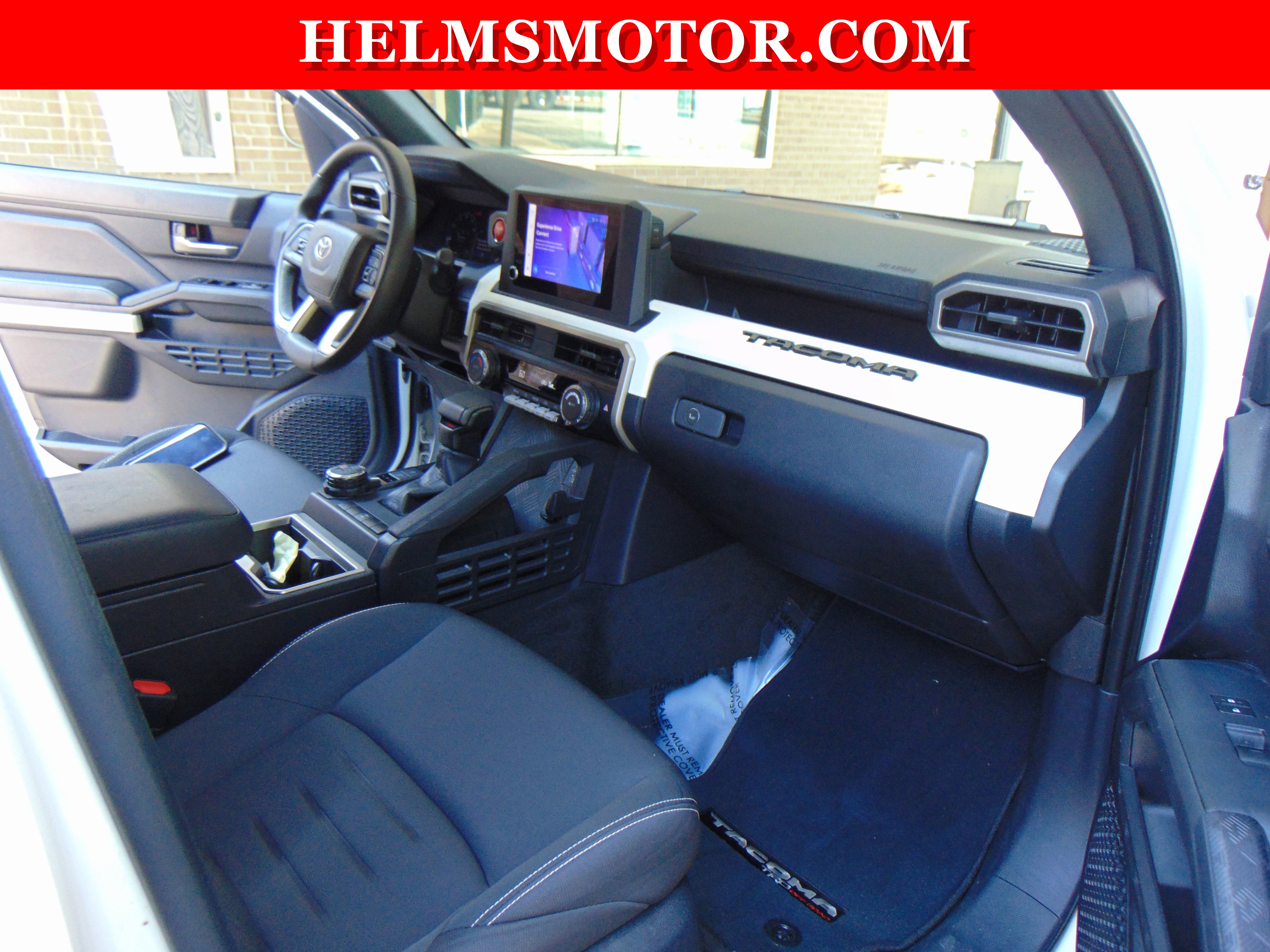 Used 2024 Toyota Tacoma TRD Off-Road image 31