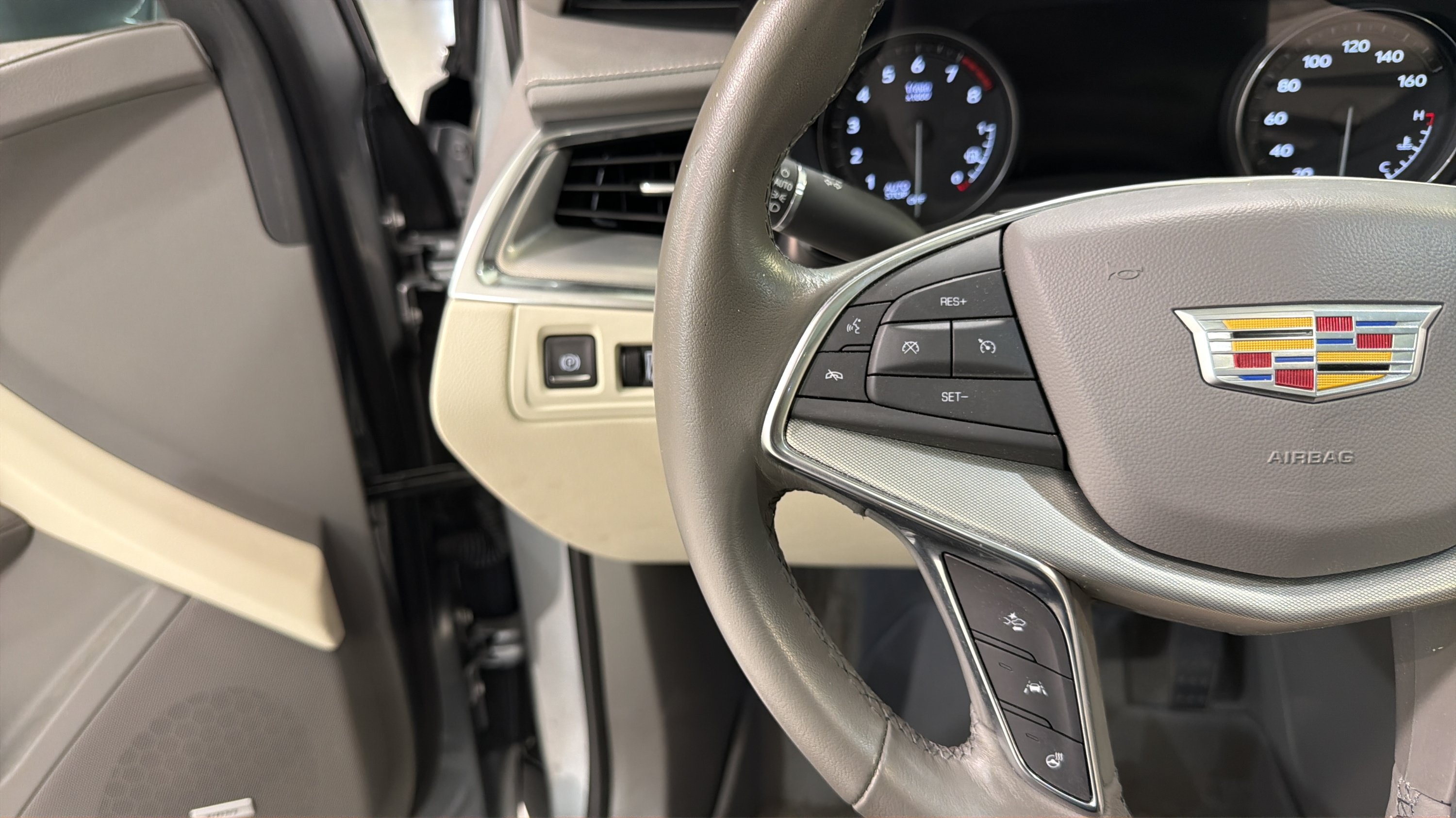 Used 2024 Cadillac XT5 Premium Luxury w/ Technology Package FWD image 13