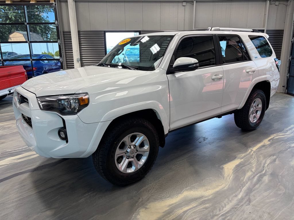 Used 2022 Toyota 4Runner SR5 Premium w/ Moonroof Package AWD/4WD image 45