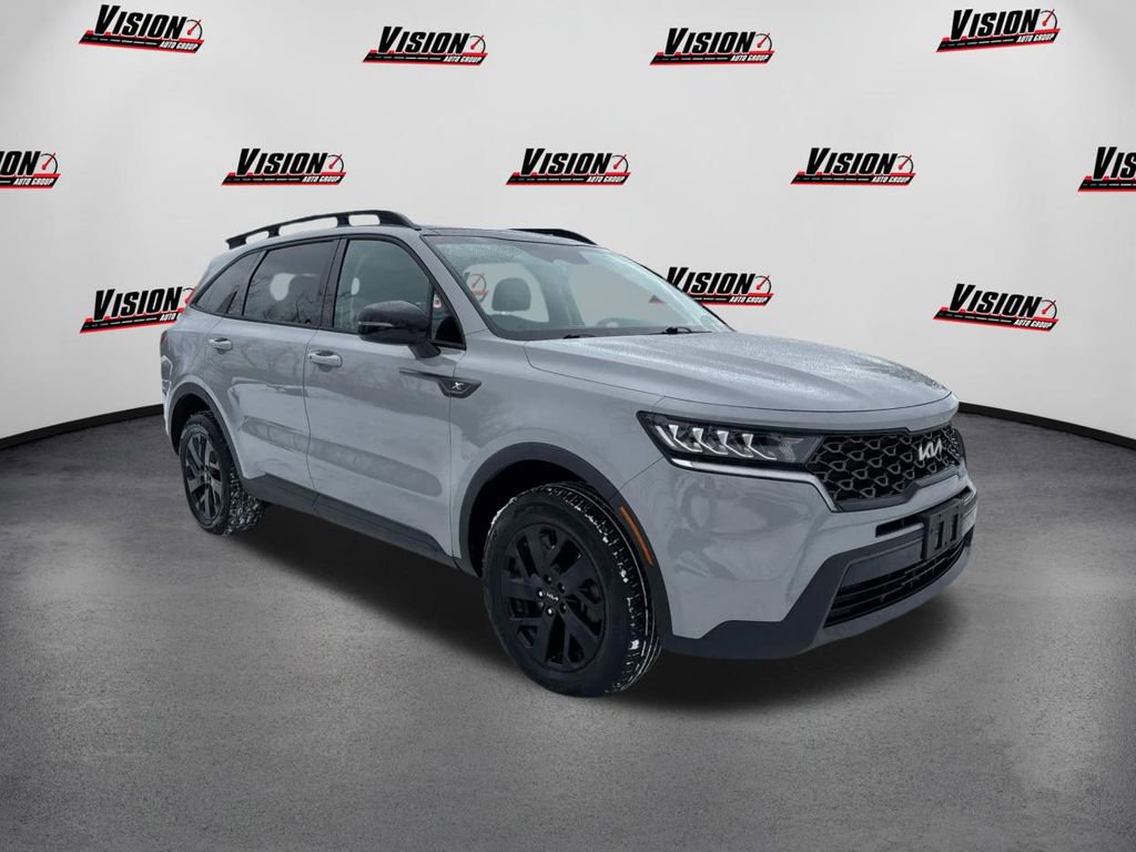 Certified 2022 Kia Sorento S w/ Panoramic Sunroof Package image 3