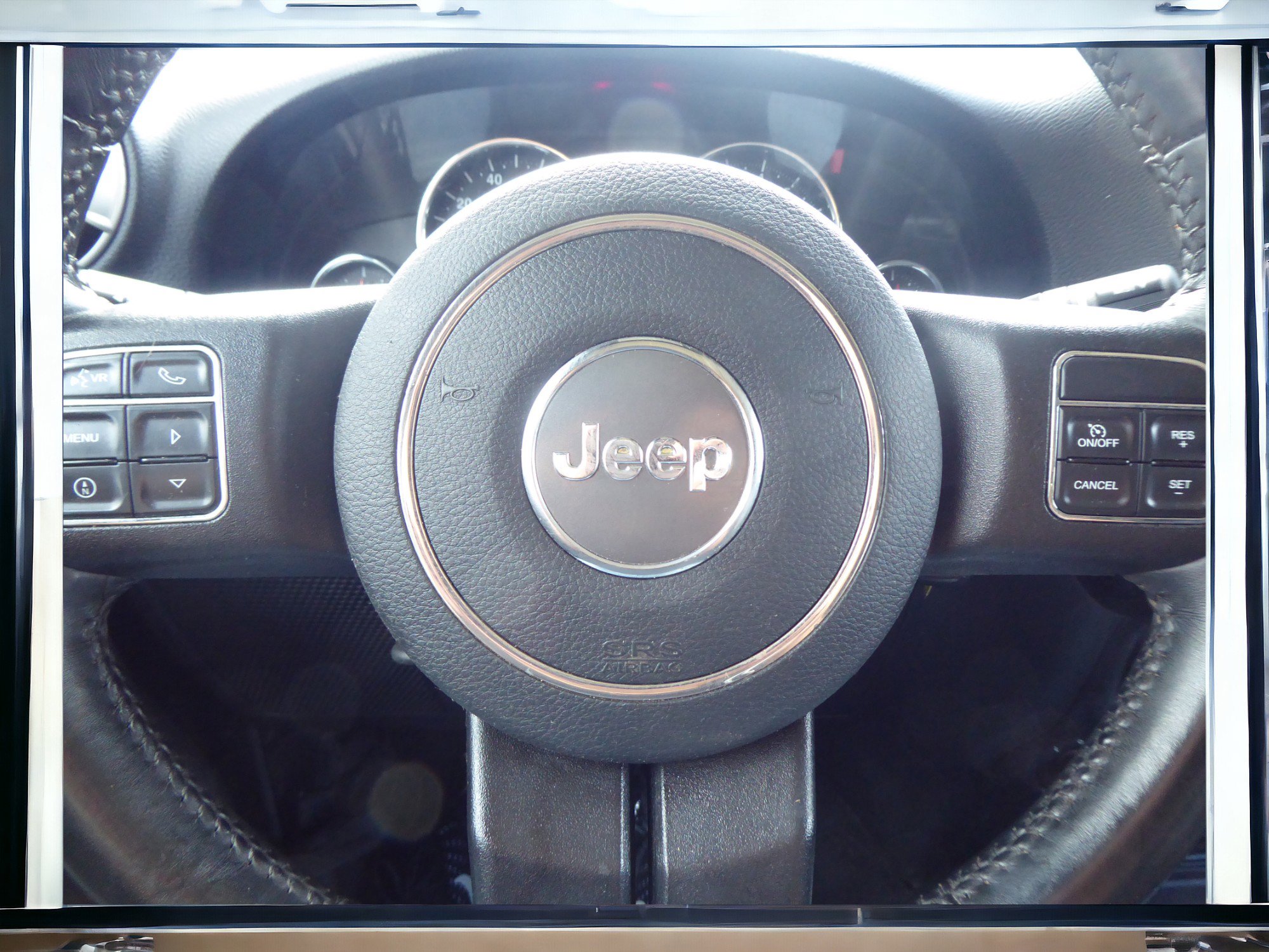 Used 2017 Jeep Wrangler Unlimited Sahara w/ Connectivity Group image 19