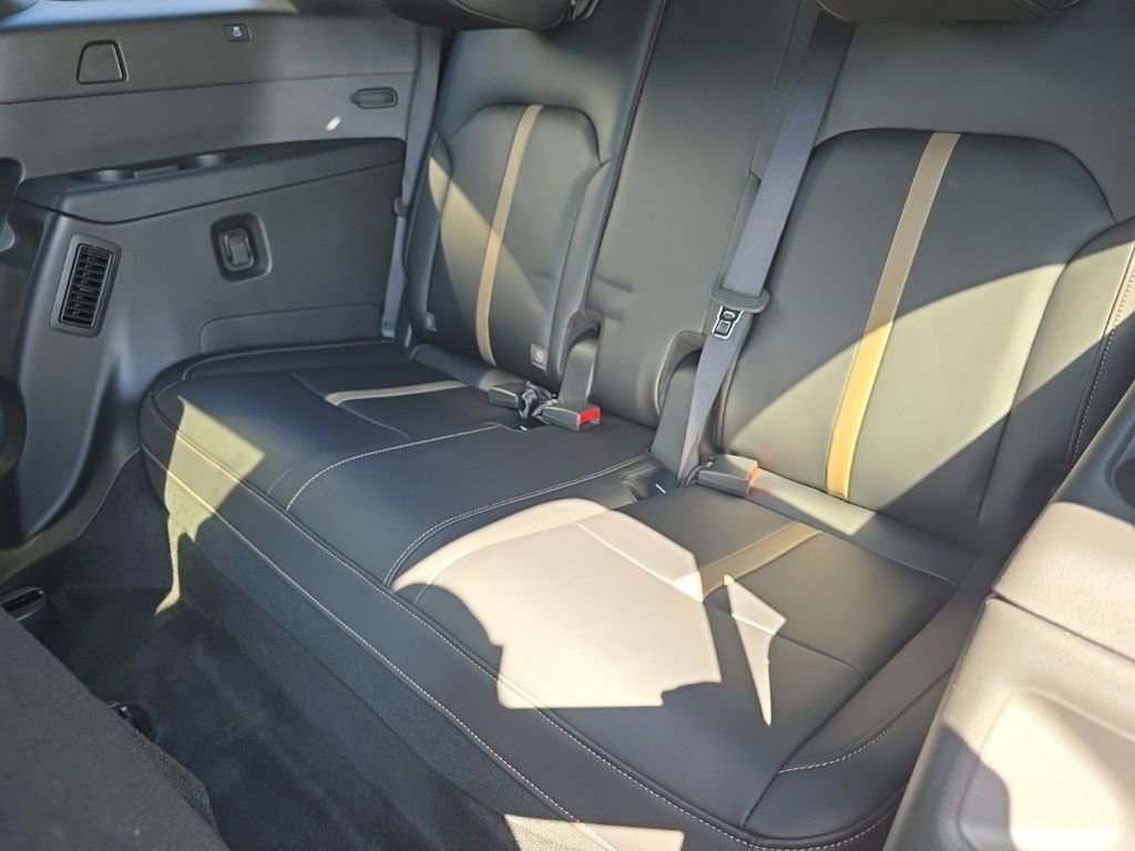 Used 2025 MAZDA CX-90 3.3 Turbo S w/ Premium Package AWD/4WD image 19