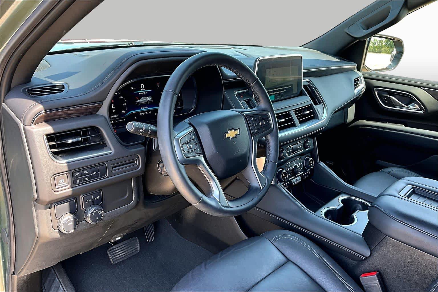 Used 2024 Chevrolet Tahoe LT w/ Luxury Package RWD image 18