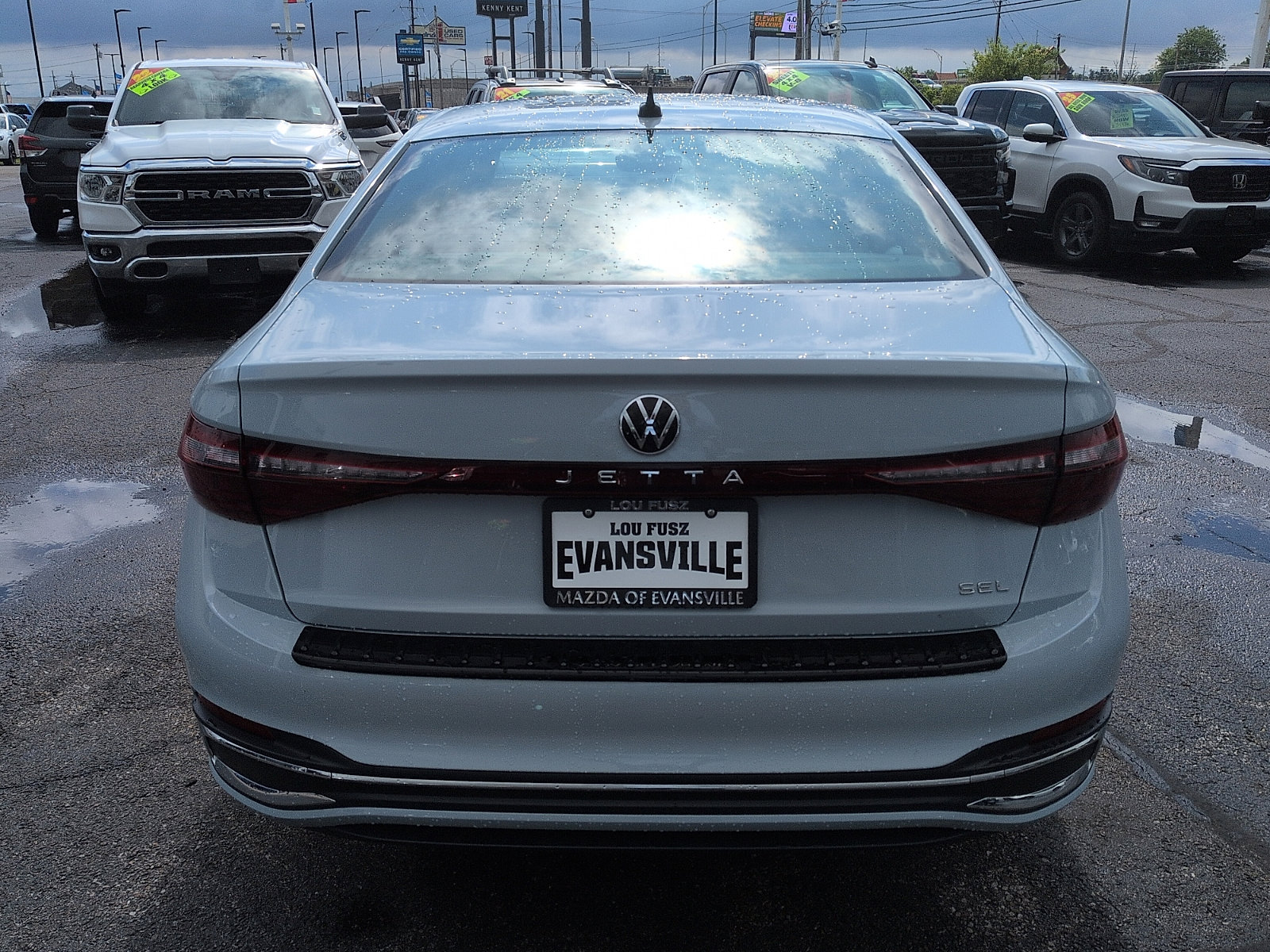 Used 2025 Volkswagen Jetta SEL FWD image 6