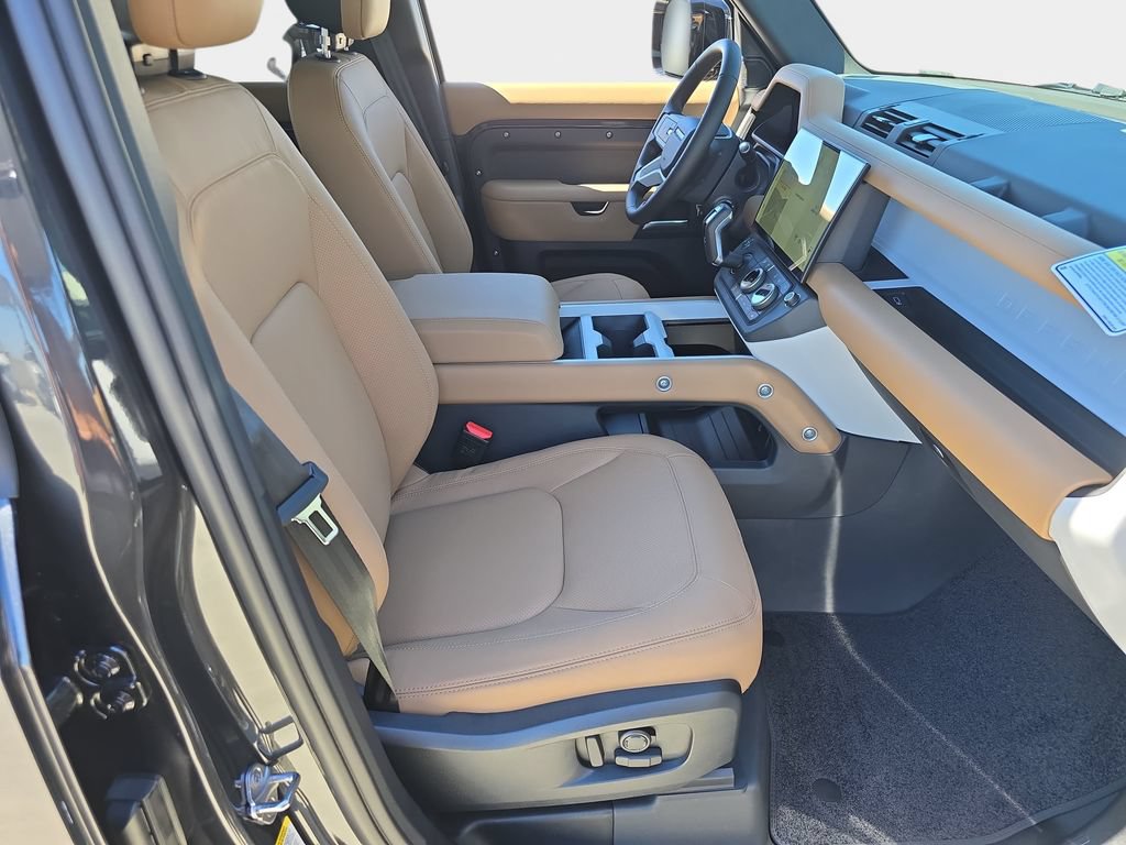New 2026 Land Rover Defender 110 S AWD/4WD image 10