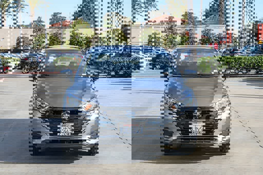 Used 2023 Nissan Versa S image 2