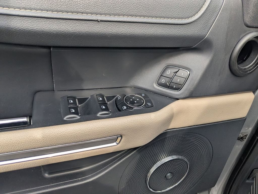 Used 2024 Ford Expedition Max Limited image 25