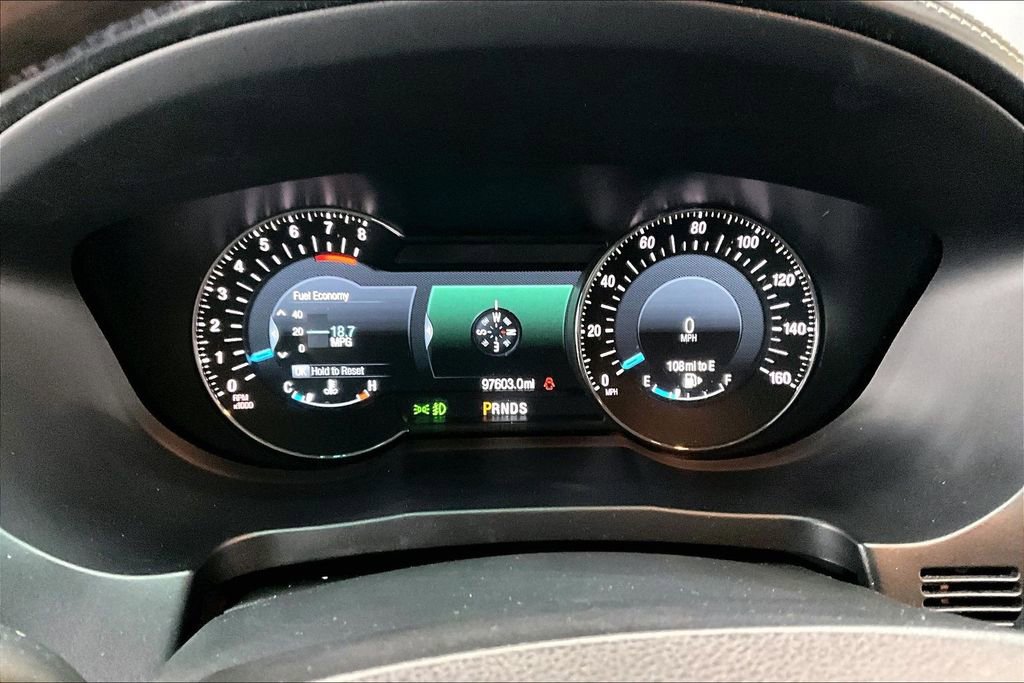 Used 2016 Ford Explorer Platinum image 13