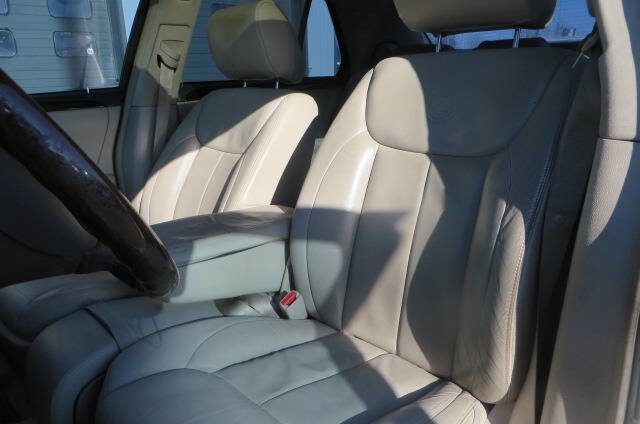 Used 2010 Cadillac DTS Luxury image 44