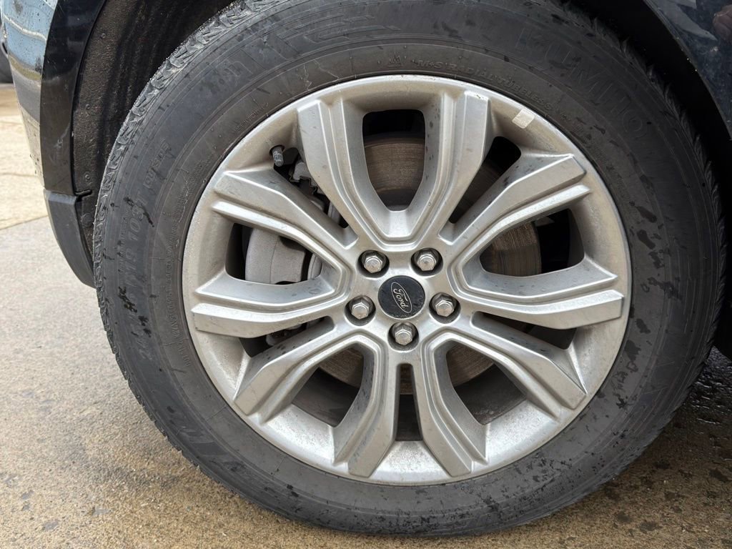 Used 2024 Ford Edge Titanium image 25